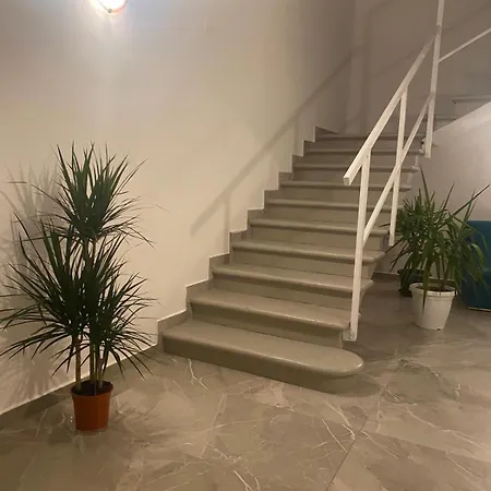 Aida Bed and Breakfast 3*